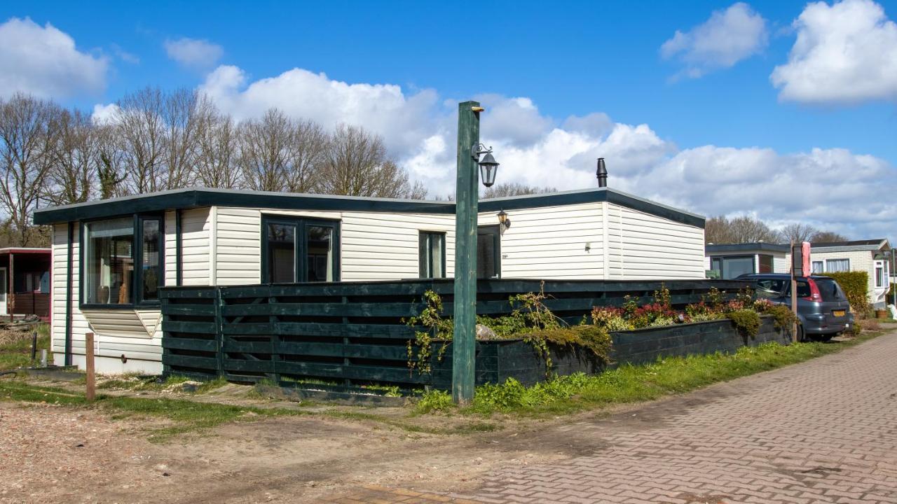 ホテル Luxe Chalet Strubben-Kniphorstbos Anloo エクステリア 写真